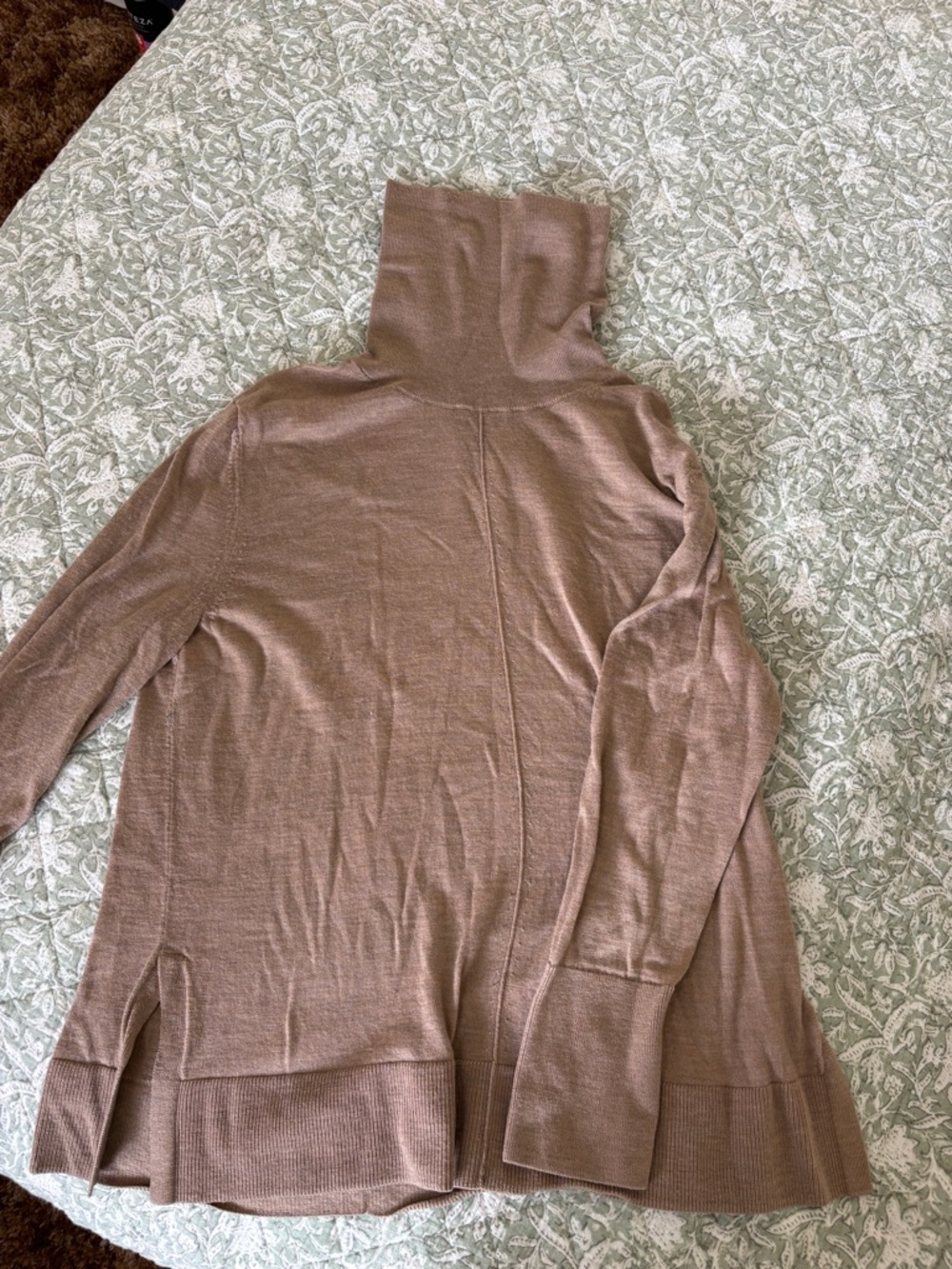Banana Republic TurtleNeck Sweater - Taupe 100% Merino Wool